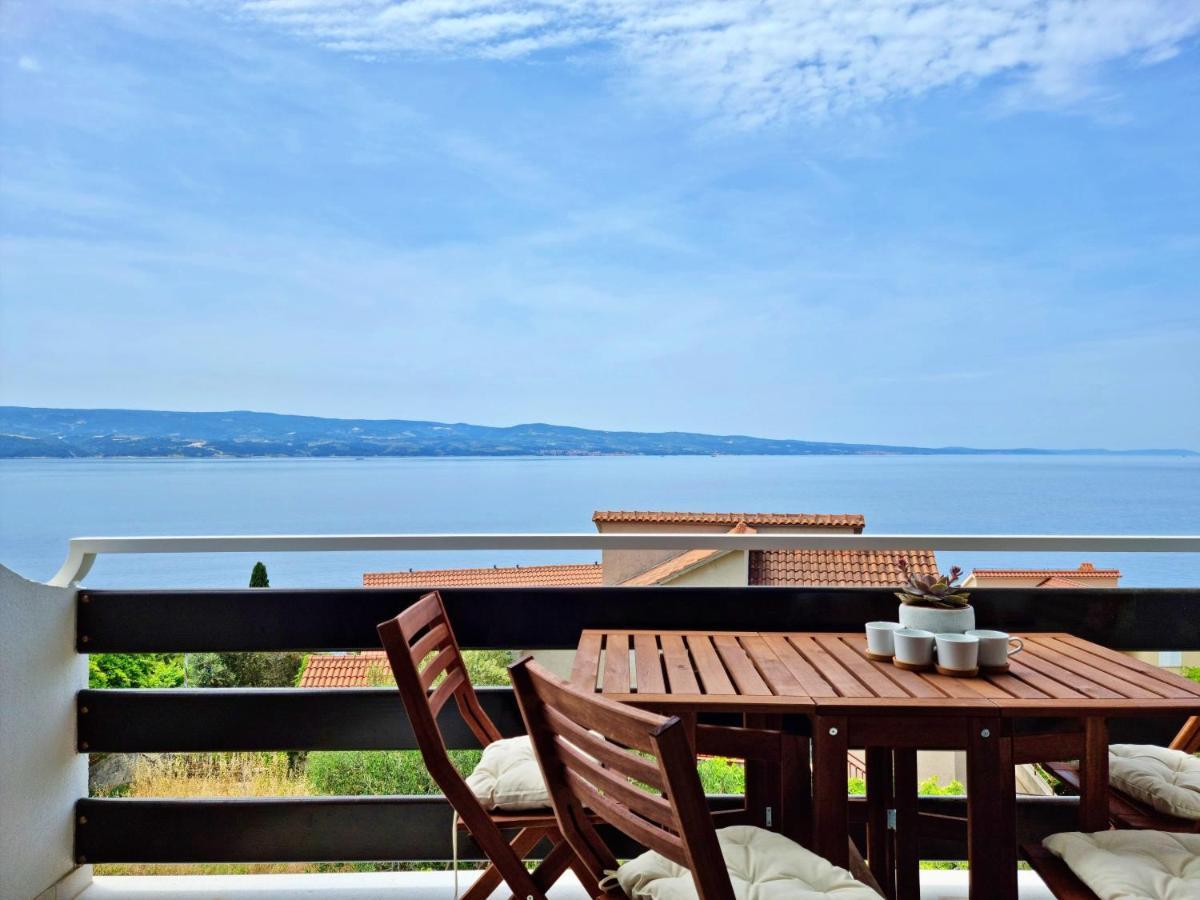 Apartment La Vie Omis Exterior photo